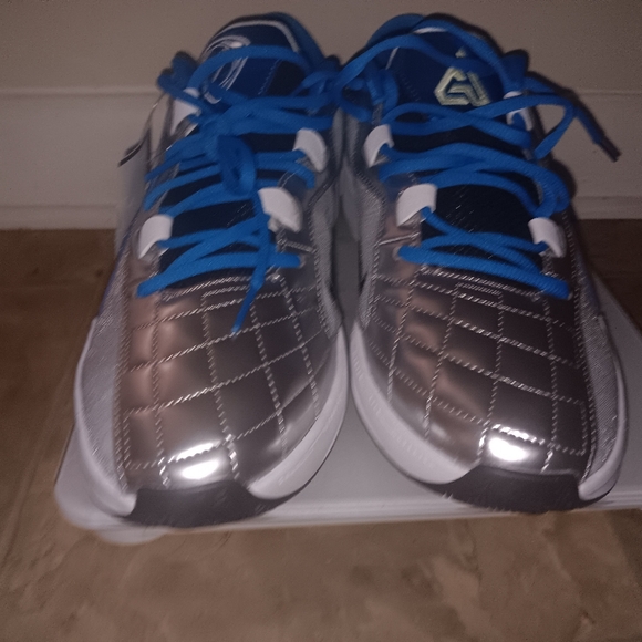 [SOLD]Giannis Freak 5 Size 11 Basketball Shoes - Picture 3 of 5
